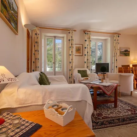 아파트 Montroc Sleeps 5 *